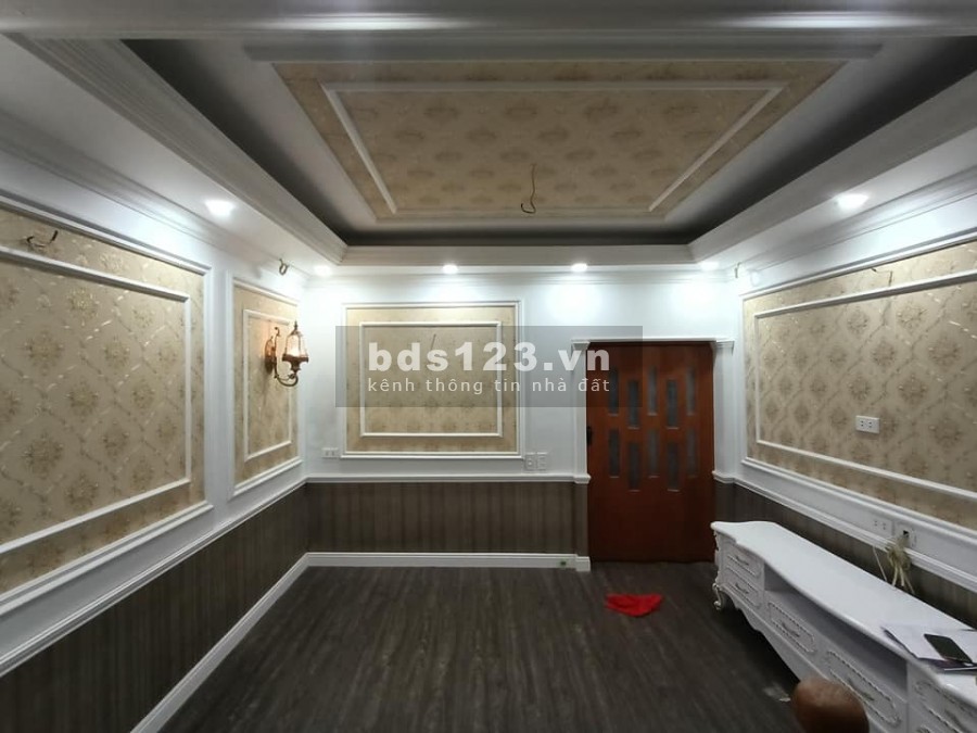 NHỈNH 3 TY Ô TÔ TRÁNH CÁCH NHÀ 10M NHÀ ĐẸP ĐẦY ĐỦ CÔNG NĂNG