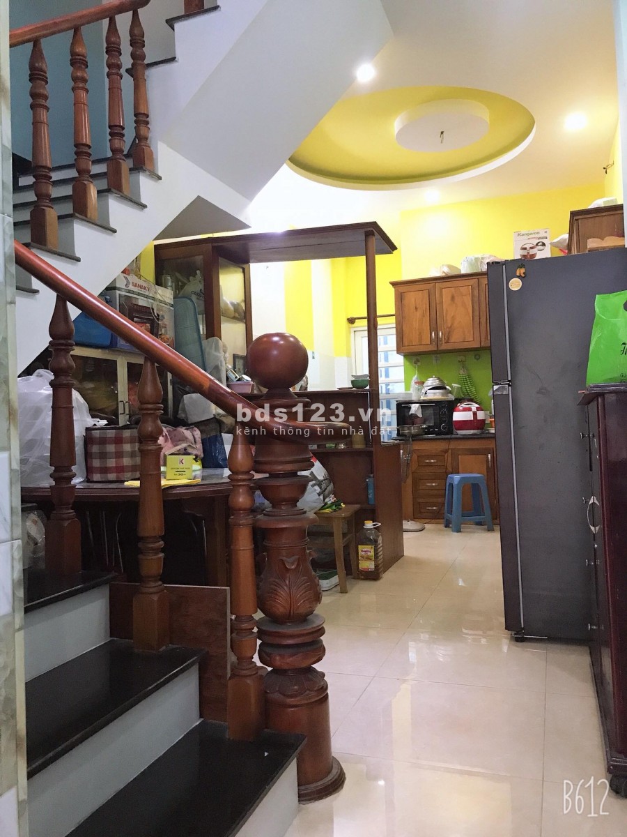 Cần bán Nhà quận 6 chính chủ hẻm lớn 8m p12q6 gần công viên Phú Lâm
