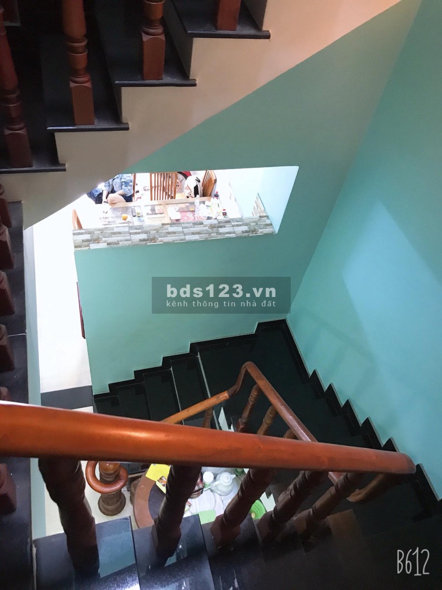 Cần bán Nhà quận 6 chính chủ hẻm lớn 8m p12q6 gần công viên Phú Lâm