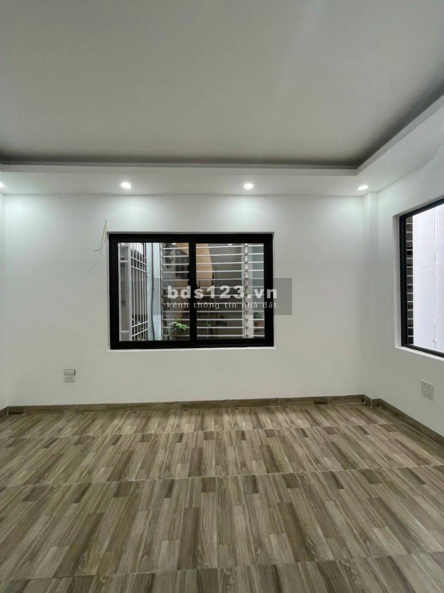 Rẻ Bất Ngờ, 56m2 MTx4.8m 4T , Bồ Đề L.Biên nhỉnh 4 tỷ