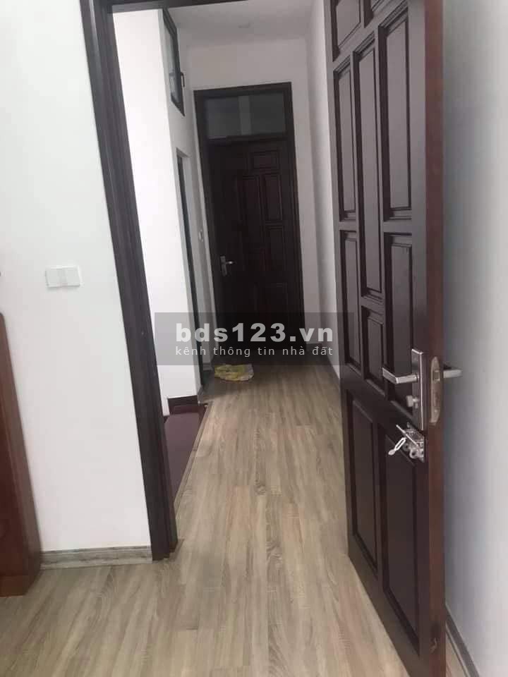 Bán gấp nhà mới tại Khương Đình diện tích hơn 60m2 giá nhỉnh 5 tỷ