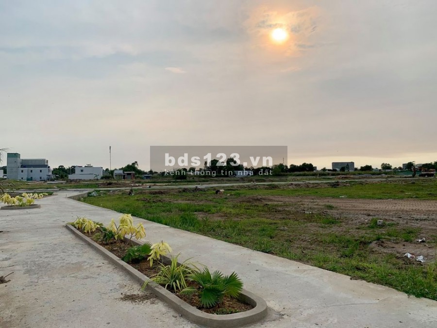 Ra nhanh nền góc đuonhừ 29, giá ưu đãi mùa dịch