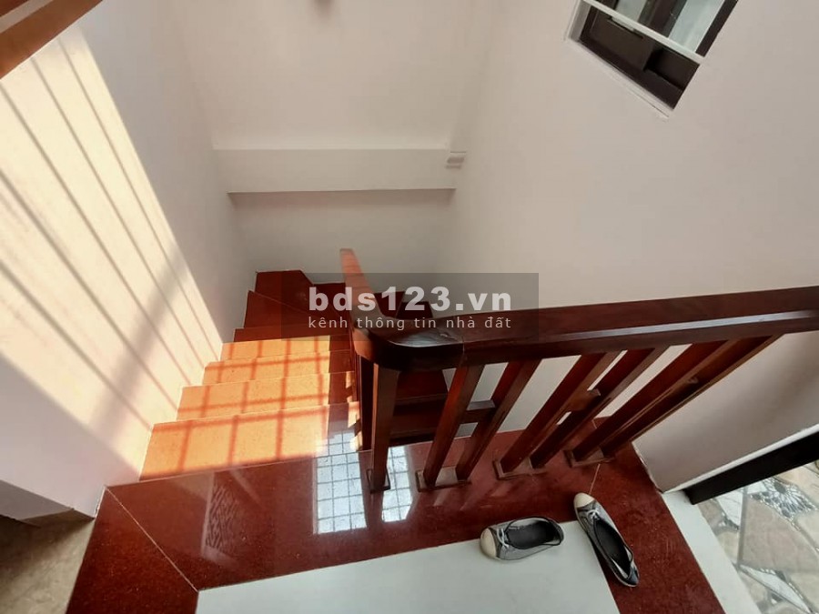 Cần bán nhà Tôn Đức Thắng 40mx5 tầng, mặt tiền 4m, giá 4.1 tỷ