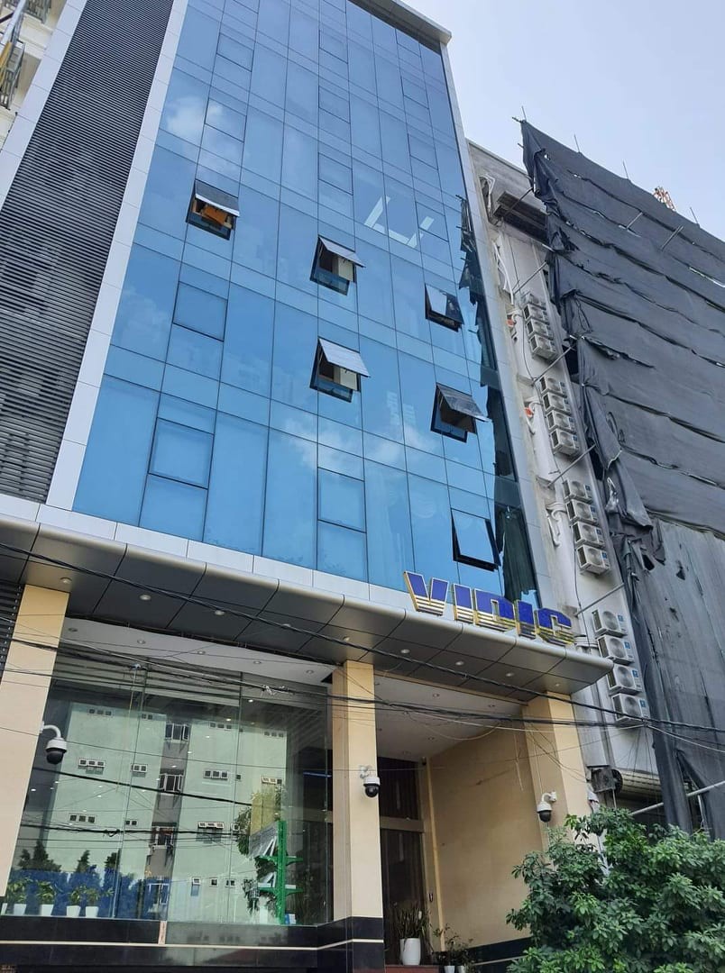 Rẻ Nhất Phố, Bán Tòa Nhà Mặt Phố Trần Thái Tông, DT 151m, 9 Tầng, MT 7.9m. Giá 63.4 Tỷ