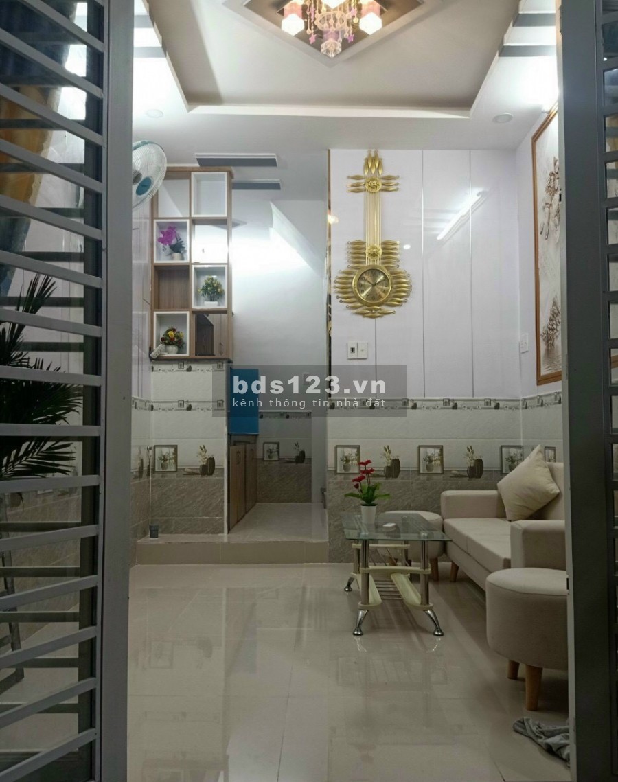 Bán nhà Ni Sư Huỳnh Liên 20m2, 4 tầng vào ở ngay, q tân bình, chỉ 2 tỷ 56