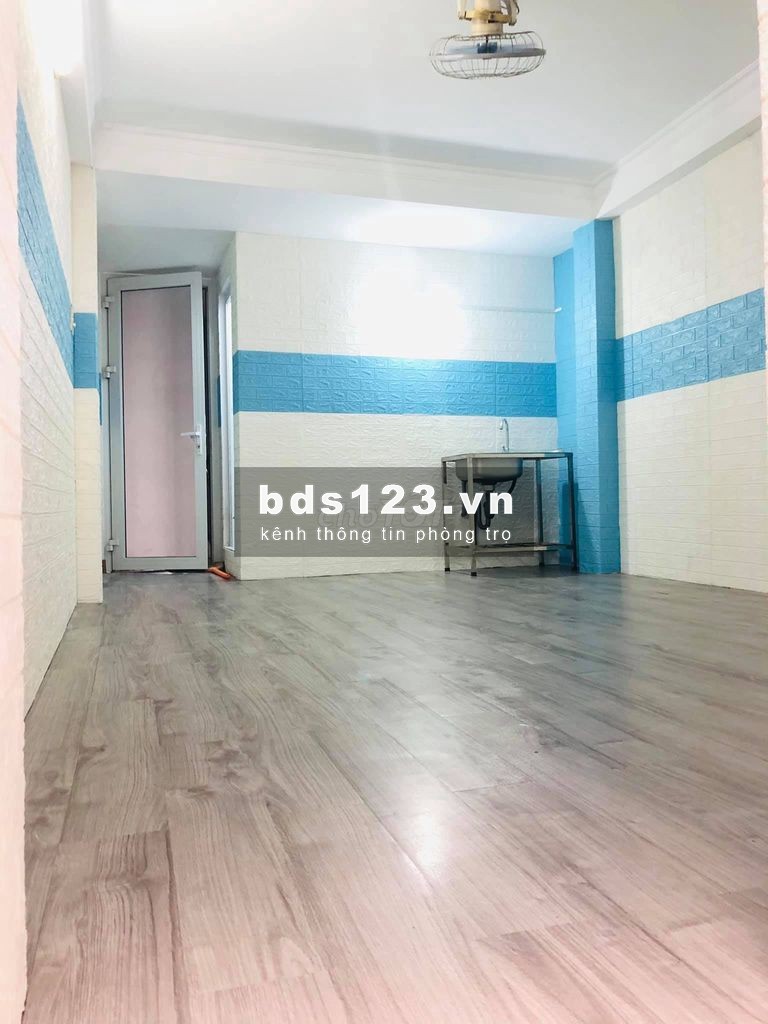 Cho thuê phòng trọ 28m2 Full nội thất, nhà mặt tiền Phú Nhuận mới xây