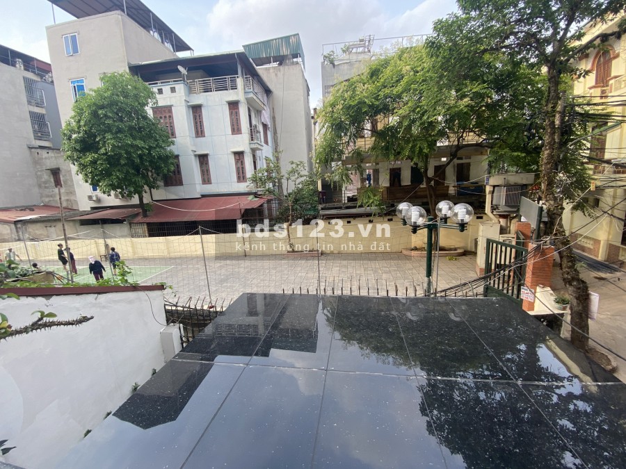 Siêu Hiếm,Nhà Cầu Giấy 85m, lô góc 3 thoáng, oto vào nhà Lh 0966131292