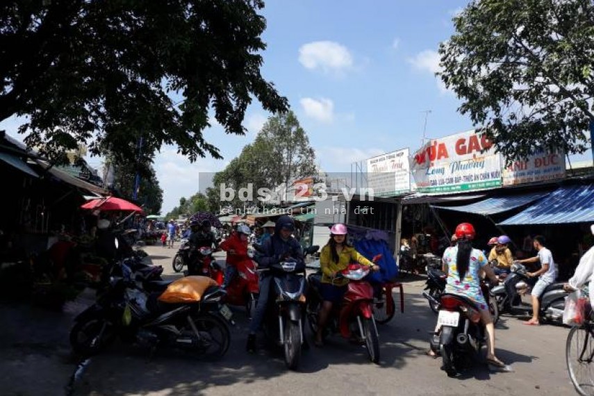 CẦN VỐN LÀM ĂN BÁN LỖ 600M2 ĐẤT NẰM GẦN CHỢ VÀ ĐỐI DIỆN KHU CÔNG NGHIỆP LH: 0377.991.382 