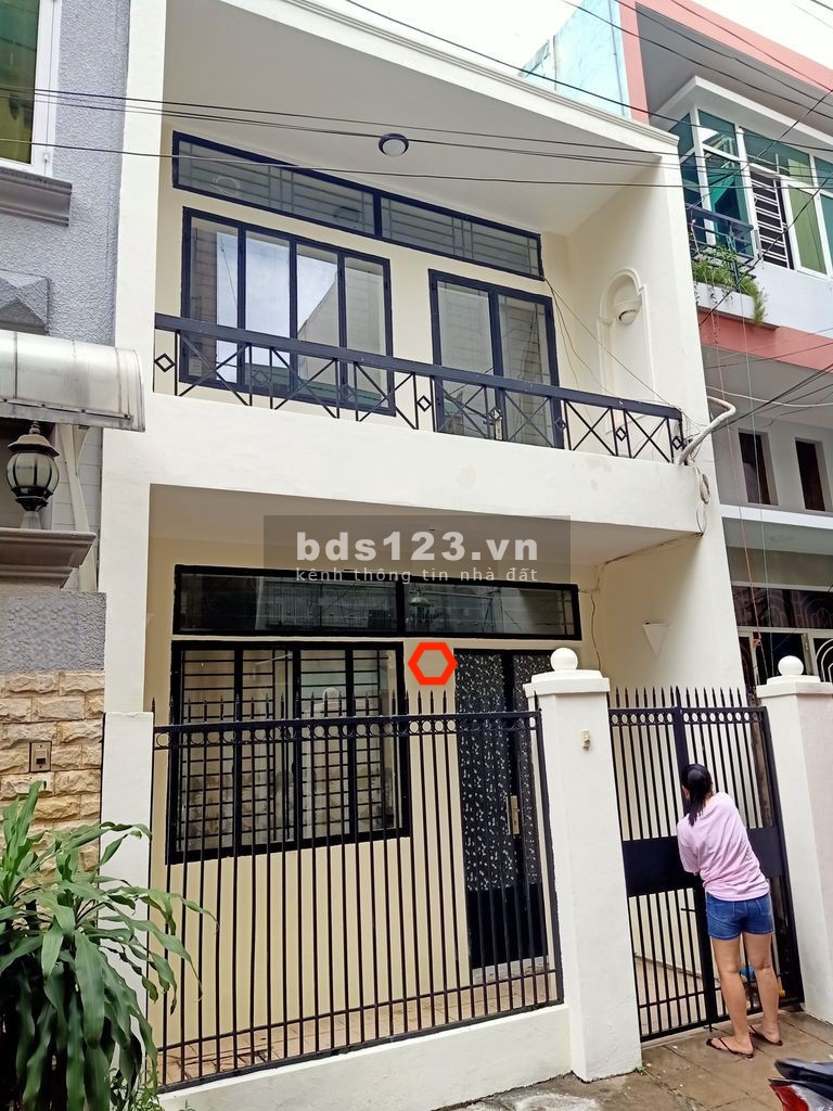 Nhà HXH Lê Văn Sỹ 4.5x15m trệt, lầu. 2pn, chỉ 13tr/th.