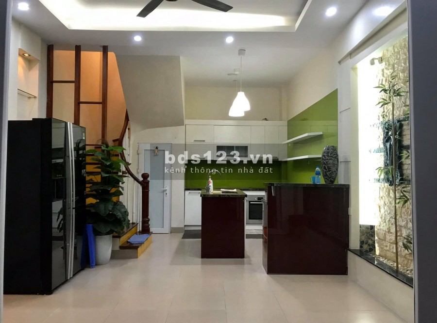 Bán nhà Ái Mộ Long Biên 45m2*5T Mt 5m 20m ra ô tô tránh Ngõ thông