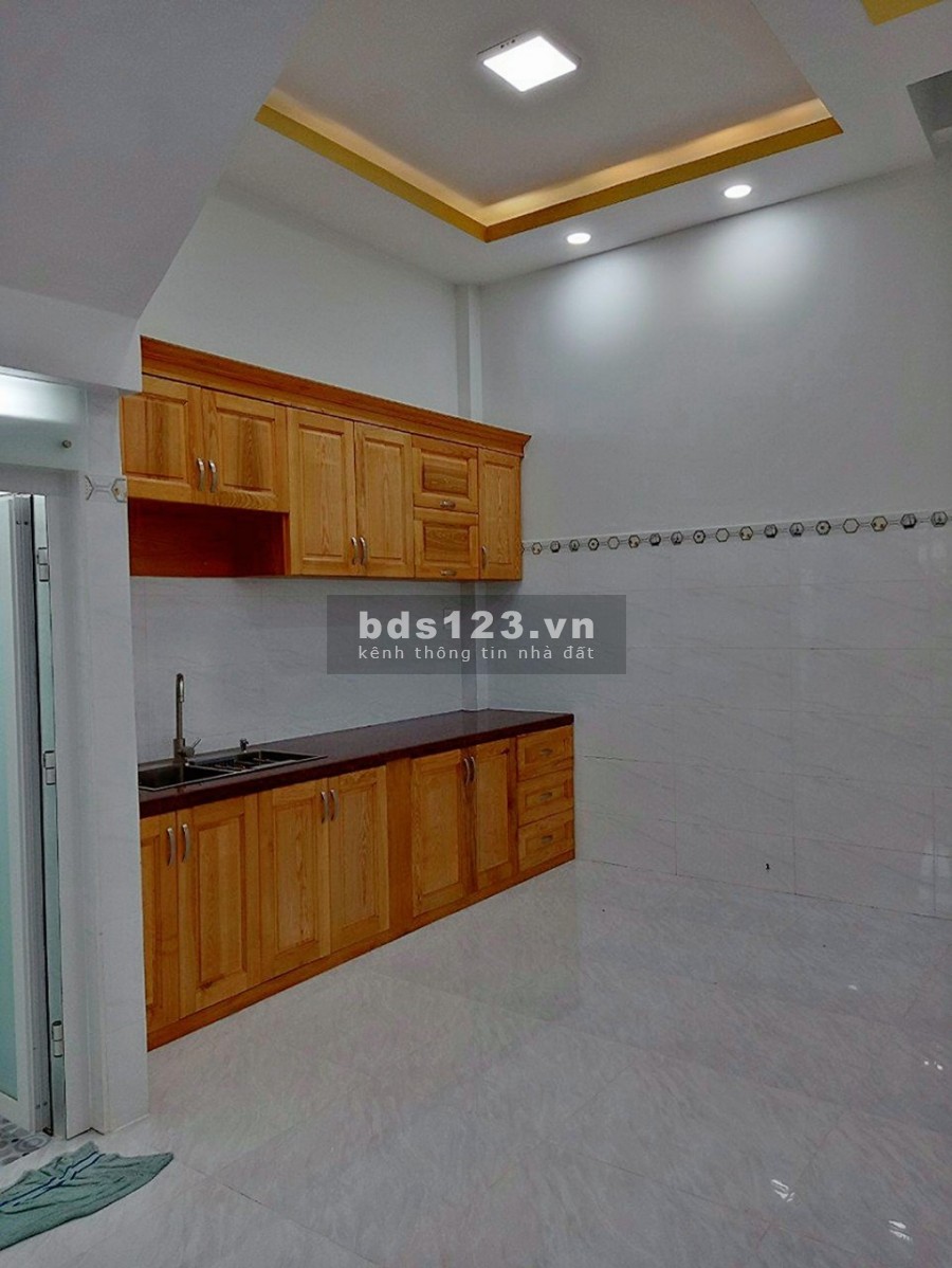 Nhà đẹp rộng rãi, Phạm Văn Bạch, P.15, Tân Bình. 4,6 tỷ
