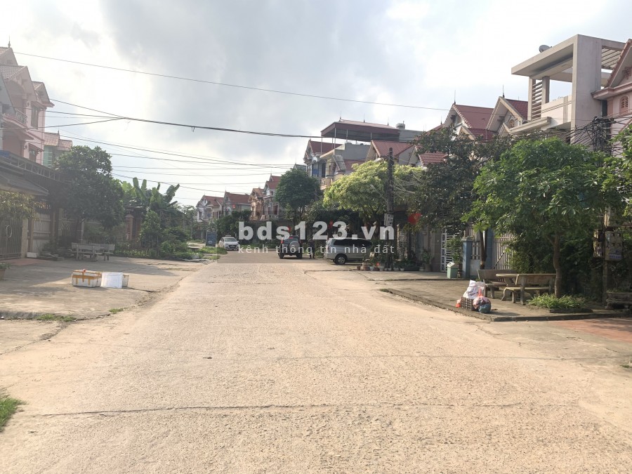 Đất bên cạnh nhà máy Z31 DT125m MT5m Đường 15m LH: 0865101686
