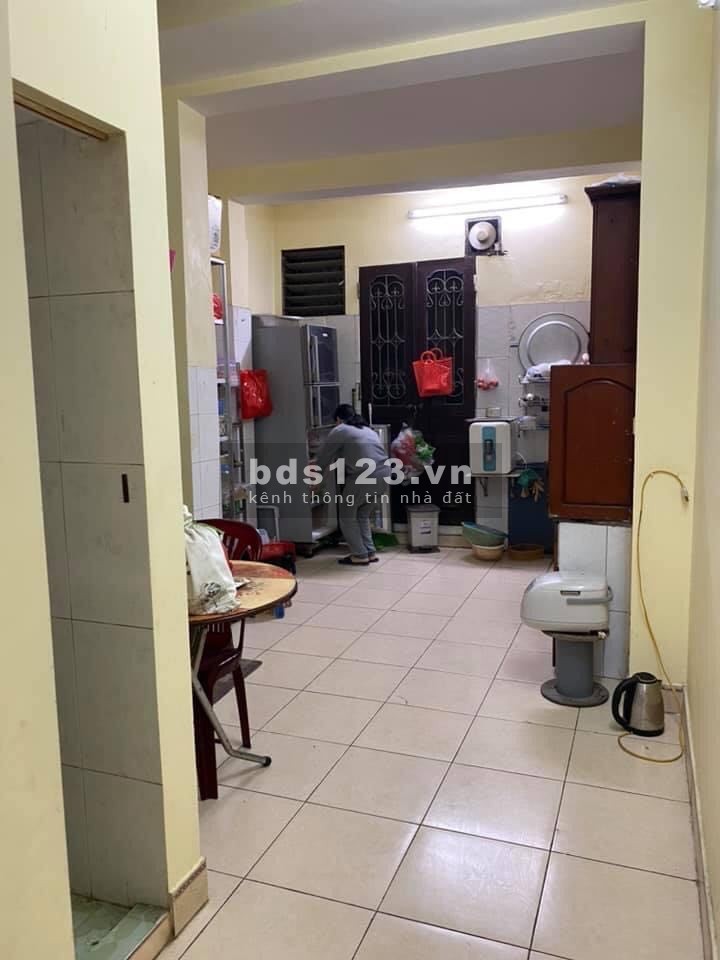 Nhà phố Vip Nguyễn Sơn, ô tô, ba bước ra phố 44m2, 3 Tầng, Gía 3,7 Tỷ