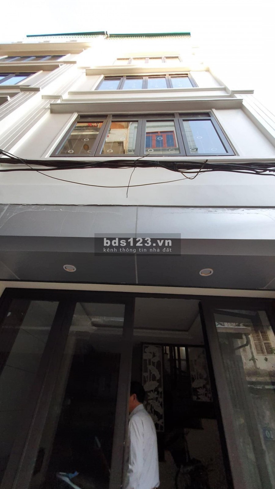 Bán nhà phố Minh Khai, Nhà mới ở ngay, khu văn minh ở thích 30m2 x 5 Tầng x MT 4.2m giá 3.35 tỷ