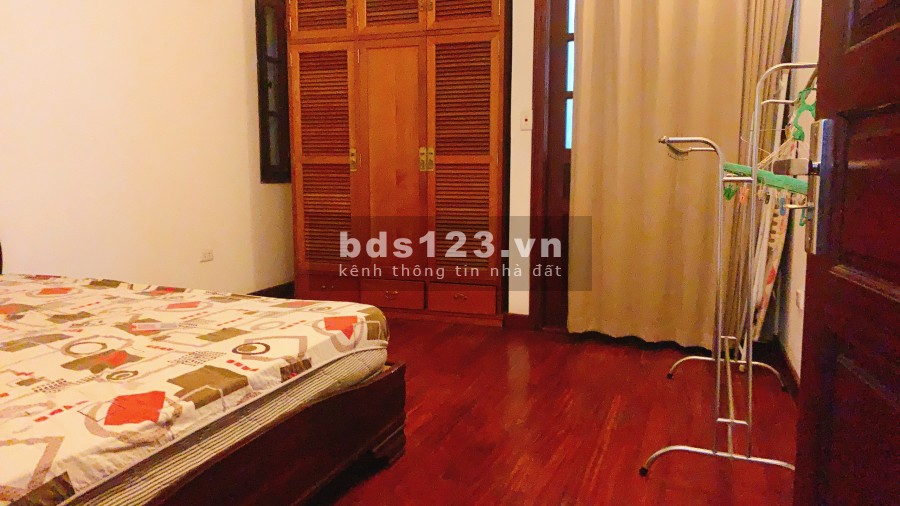 Bán Nhà ngõ Tứ Liên giá 4.5 tỷ diện tích 32m2, mặt tiền 3.5m xây 5 tầng đẹp