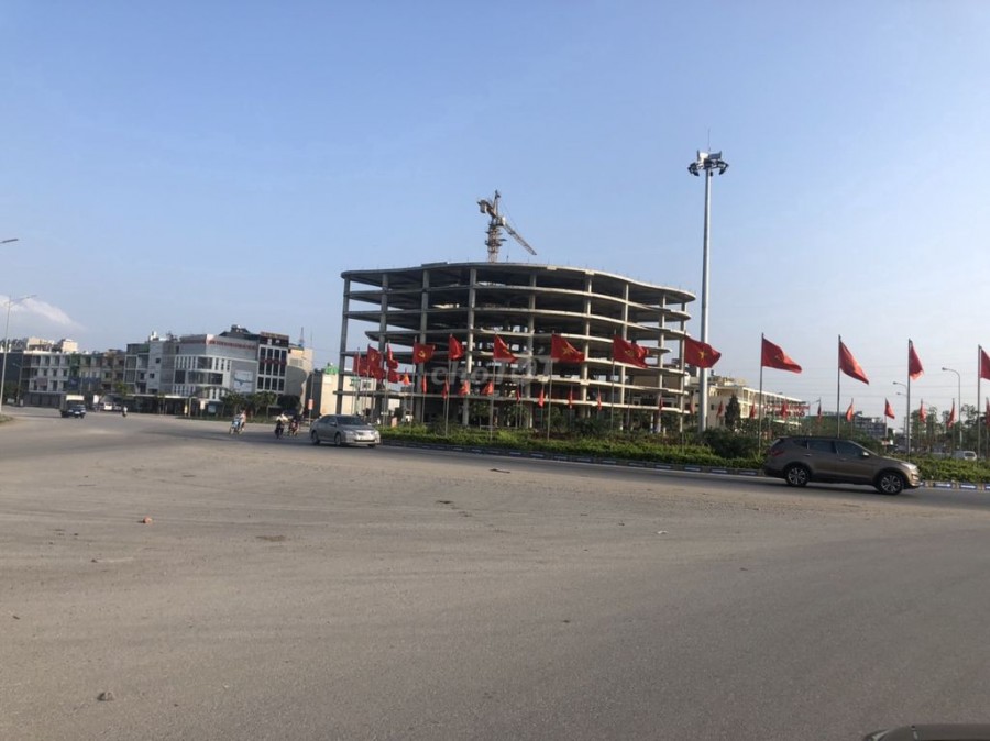 BÁN TÒA NHÀ 5 TẦNG ĐỐI DIỆN TRUNG TÂM THƯƠNG MẠI XÃ NHÂN HÒA THỊ XÃ MỸ HÀO HƯNG YÊN