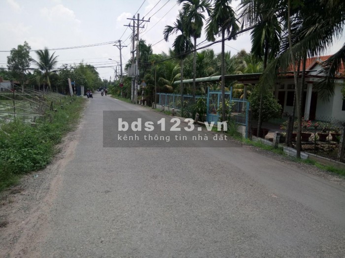 CẦN VỐN BÁN GẤP ĐẤT - NHÀ XÃ NHỊ BÌNH, H. HÓC MÔN, 742,4 M2, VỊ TRÍ ĐẸP, ĐƯỜNG LỚN LÀM BIỆT THỰ, NHÀ XƯỞNG, TƯỜNG BAO SẴN
