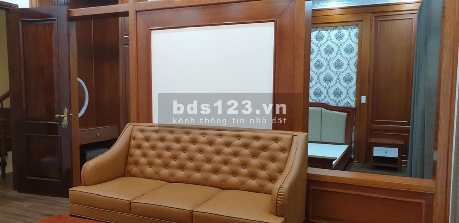 Bán nhà 4 tầng mặt phố Cao Bá Quát, TP Hải Dương, 62m2, mt 8m, nội thất cao cấp, chỉ 6.5 tỷ