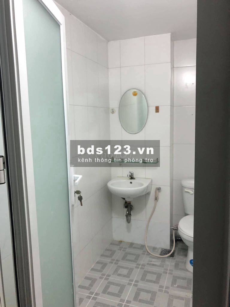 Cho thuê phòng trọ 28m2 Full nội thất, nhà mặt tiền Phú Nhuận mới xây