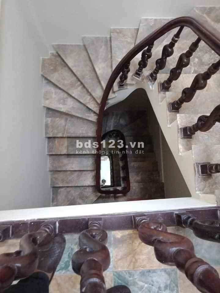 BÁN NHÀ CẠNH TIME CITY, Ô TÔ, MT 6.5M, NHỈNH 2 TỶ
