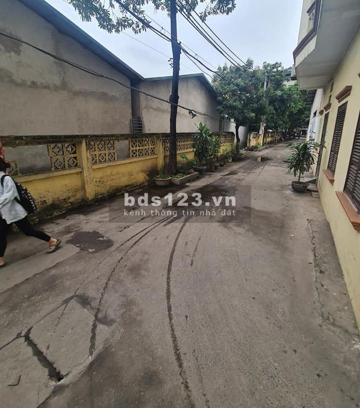 Bán Đất Lê Văn Hiến Ôtô Vòng Quanh, 50m2, Mt: 5m, 4.4 Tỷ. T.Phương: 0941111357