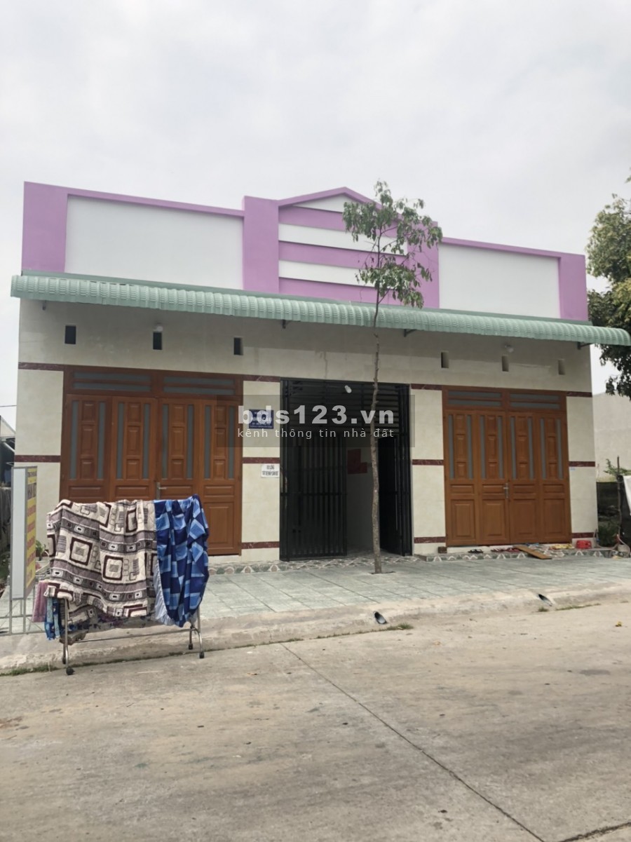 Bán gấp 3 dãy nhà trọ 450m2 gồm 24 phòng + 3kiot buôn bán, ở ngay KCN KumHo - Vinamilk dân đông đúc