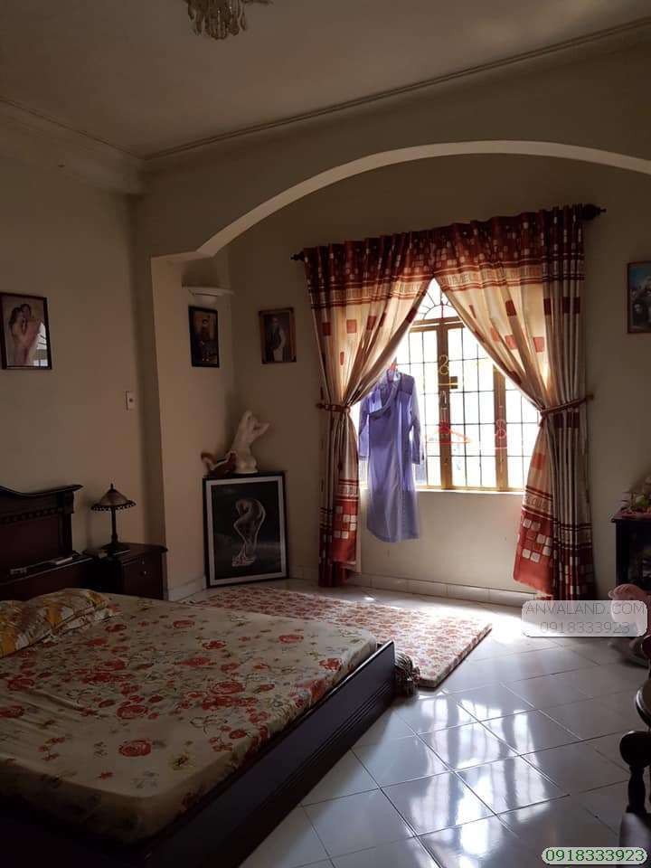 Kẹt tiền cho 2 con Đại Học Bán nhà HXH 4M Nguyễn Tri Phương, Quận 10, 4 lầu, 45m2, chỉ 5 tỷ 333