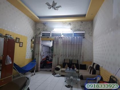 Kẹt tiền cho 2 con Đại Học Bán nhà HXH 4M Nguyễn Tri Phương, Quận 10, 4 lầu, 45m2, chỉ 5 tỷ 333