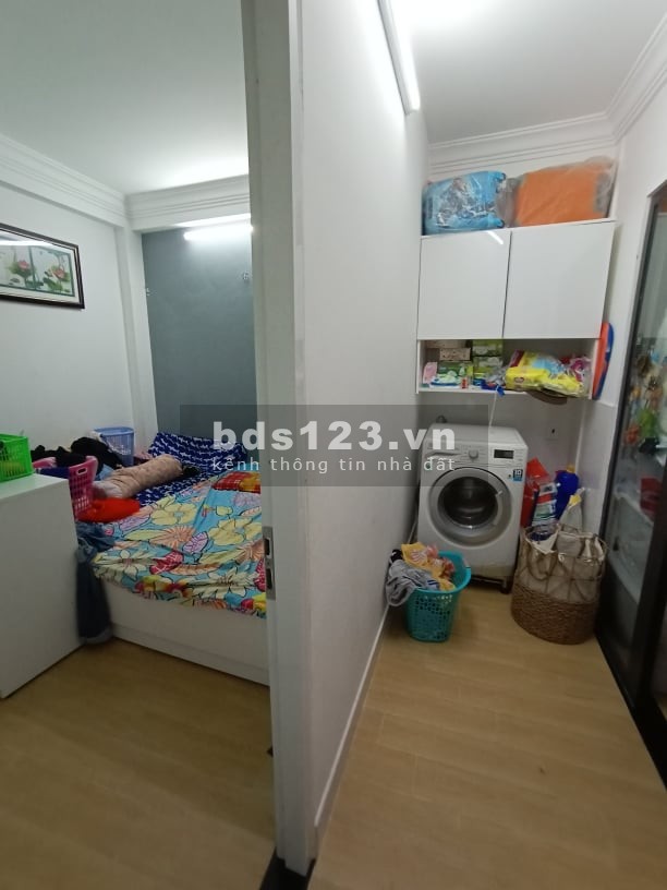 Chỉ nhỉnh 8.5tỷ mua được 2 căn nhà Kênh tân Hóa, 93m, ngang 8.5m cách mặt tiền 30m, quá rẻ.