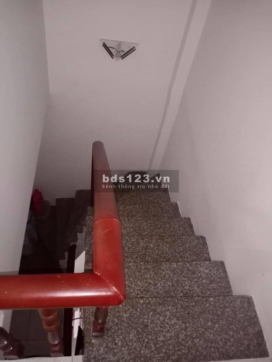 Ngộp Ngân hàng bán gấp nhà Lạc Long Quân Q. TB - 3 tỷ 85 thương lượng