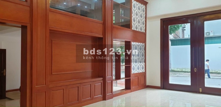 Bán nhà 4 tầng mặt phố Cao Bá Quát, TP Hải Dương, 62m2, mt 8m, nội thất cao cấp, chỉ 6.5 tỷ