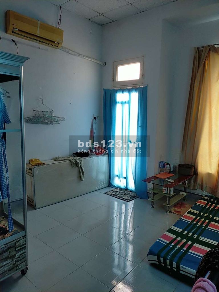Nhà sạch sẻ, khu vực an ninh, giờ giấc tự do