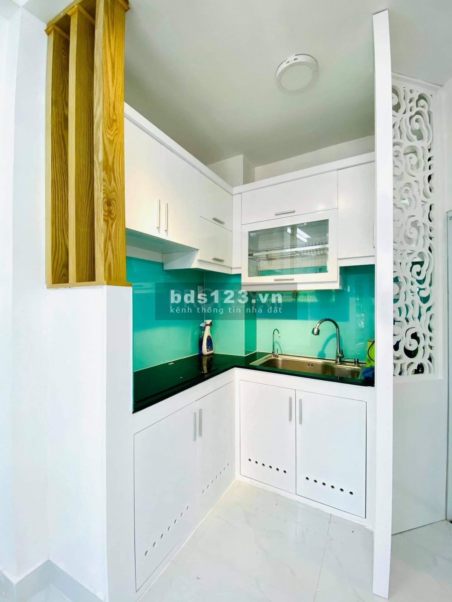 Bán nhà đẹp Hẻm 606 Ba tháng Hai, nở hậu thông thoáng, 3pn-3wc