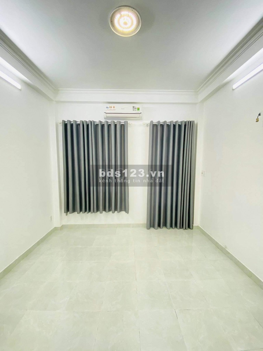 Bán nhà đẹp Hẻm 606 Ba tháng Hai, nở hậu thông thoáng, 3pn-3wc