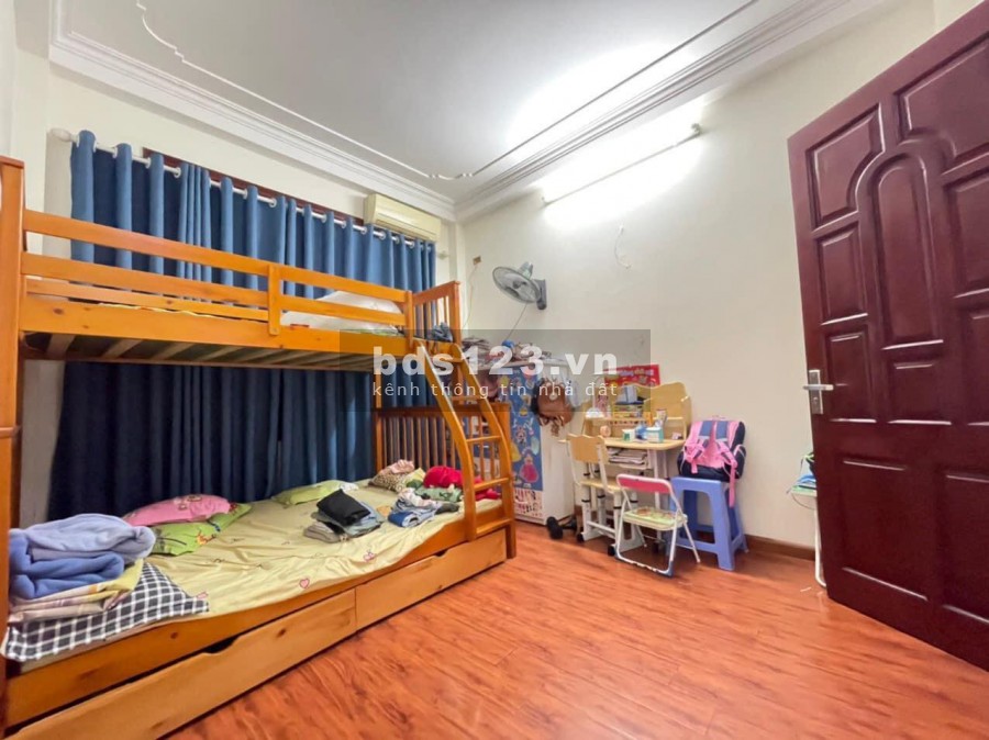 BÁN NHÀ ROYALCITY, NGÕ THÔNG, NHÀ ĐẸP Ở NGAY GIÁ CHỈ 2,25 TỶ