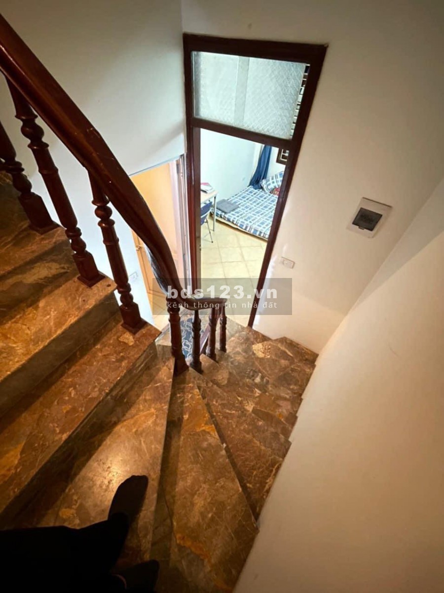 BÁN NHÀ ROYALCITY, NGÕ THÔNG, NHÀ ĐẸP Ở NGAY GIÁ CHỈ 2,25 TỶ