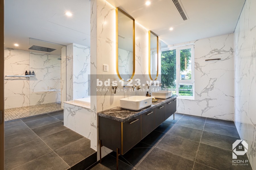 Bán căn hộ Pool Villa duy nhất 5 phòng ngủ, chung cư Đảo Kim Cương, giá tốt 82 tỷ