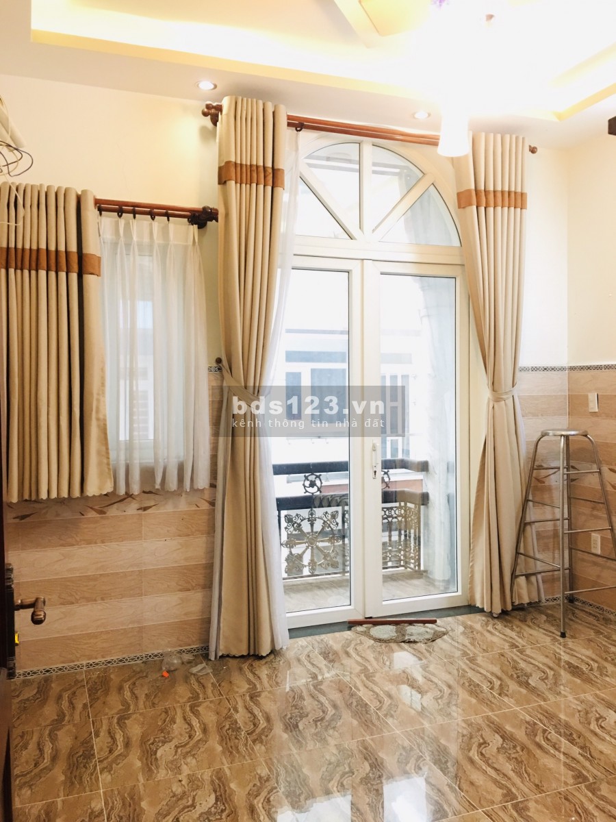 Nhà HXT Gò Dầu, 3 lầu, sân thượng, 5PN, 5WC, mới đẹp
