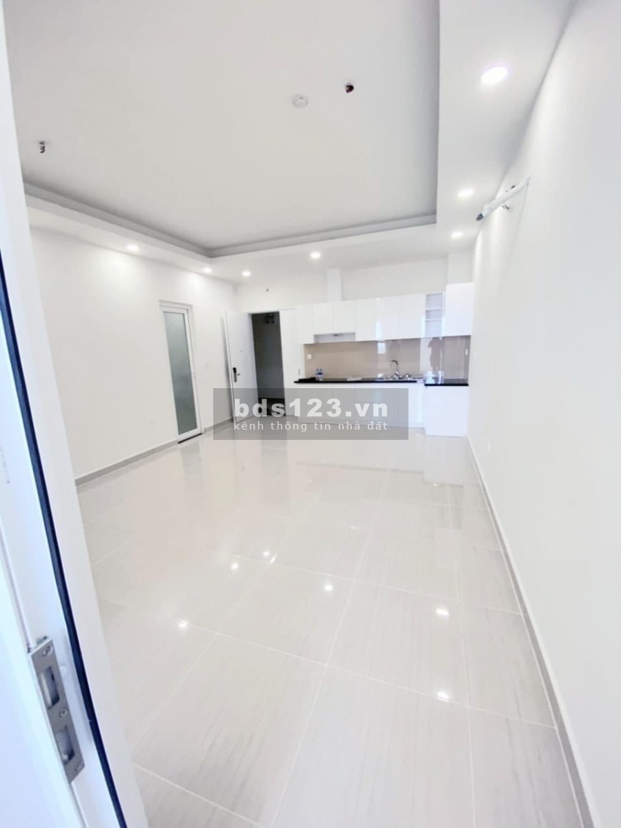 Cần bán gấp căn 1PN C/c Moonlight Boulevard đối diện bến xe miền tây giá 1.9 tỷ Lh:0908606819
