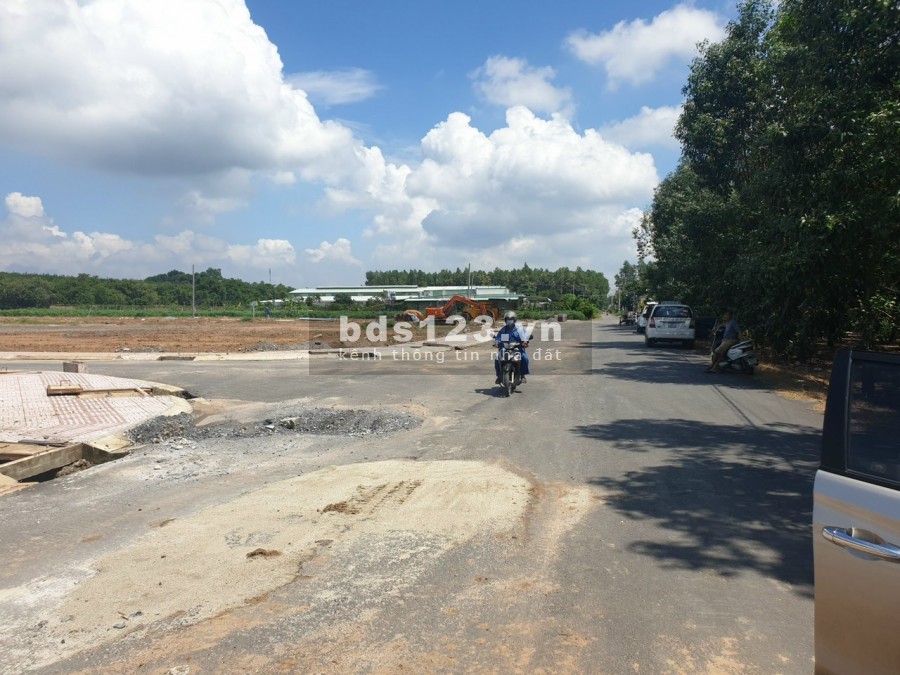 1000m2 vị trí đẹp giữa 3 cum công nghệ cao Long Thành, miễn trung gian