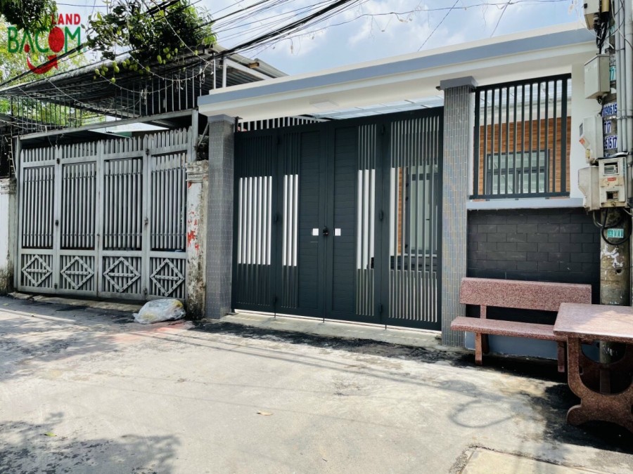 Bán Nhà Gần Chợ Nhỏ Tân Hiệp, Diện Tích 119 m2, Giá chỉ 2.8 tỷ.