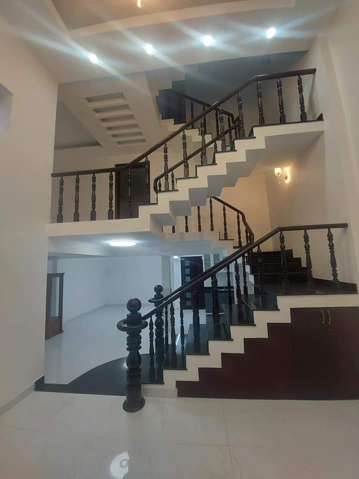 Biệt Thự DTSD 350 M Thiết kế tân thời Roma Âu Châu Q.Tân Bình