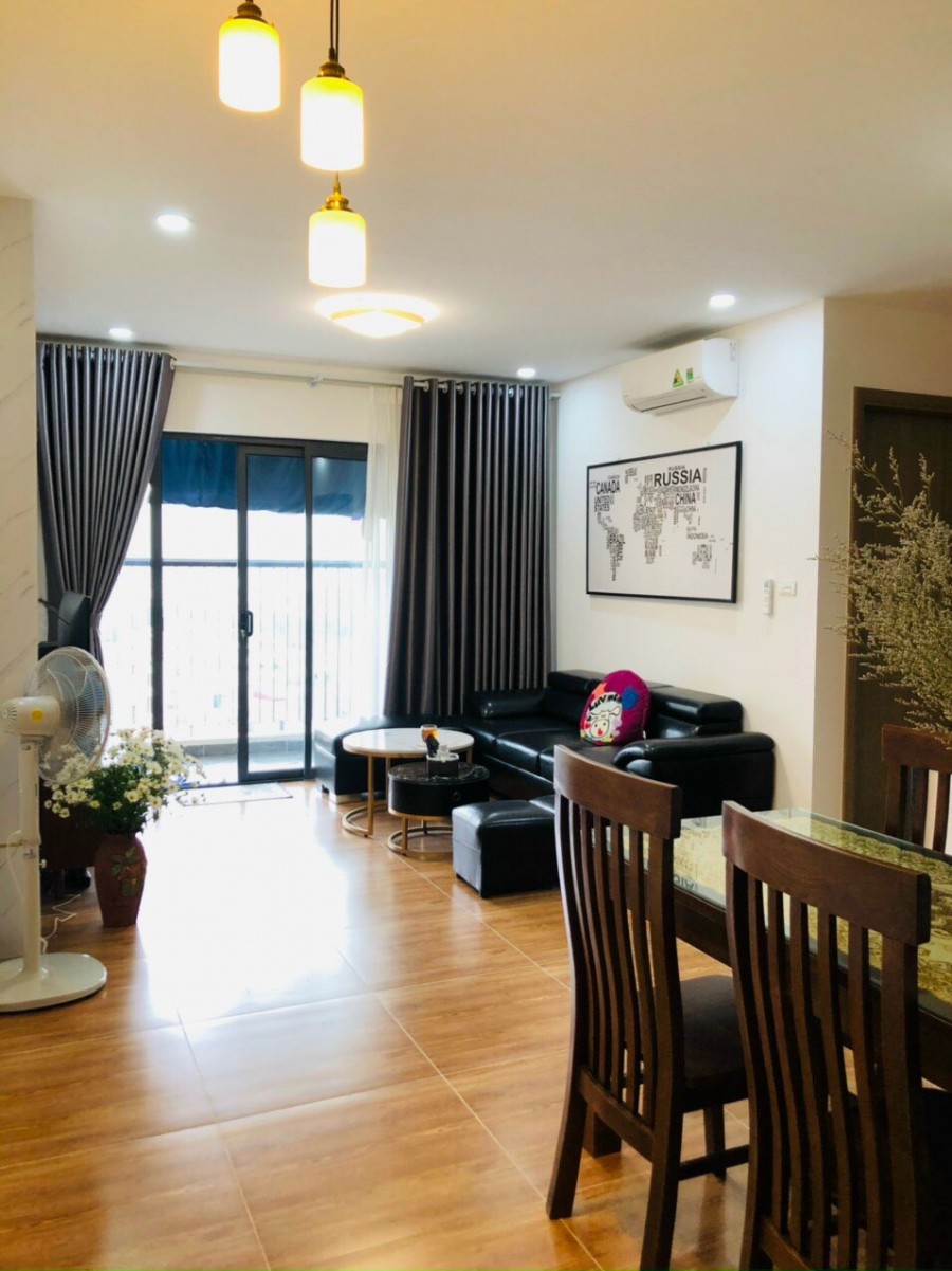 Cần bán căn hộ 3PN tại chung cư Samsora Premier - 105 Chu Văn An, Hà Đông, DT 79m2 Giá 2.6 tỷ LH 0902151062