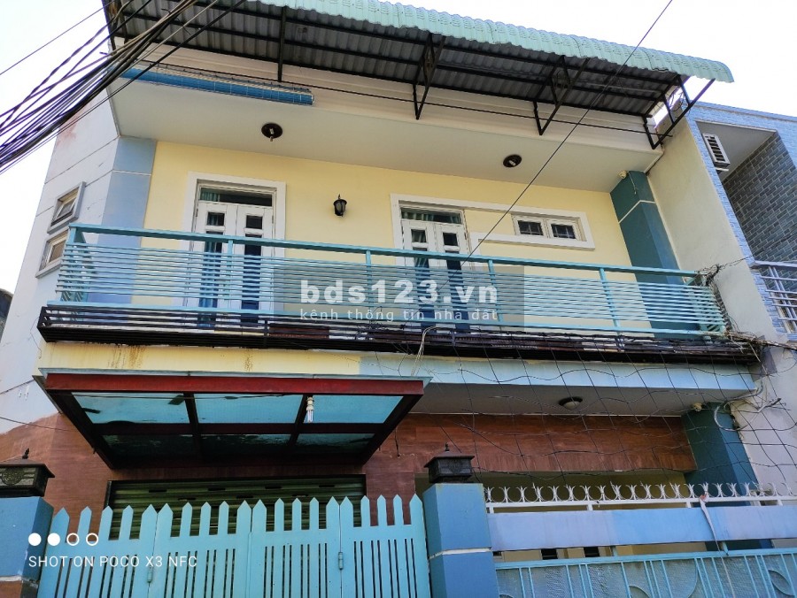 Nhỉnh 6 tỷ mua được 2 căn nhà Tô Hiệu hẻm Ôtô , quá rẻ, bán hay cho thuê đều được.