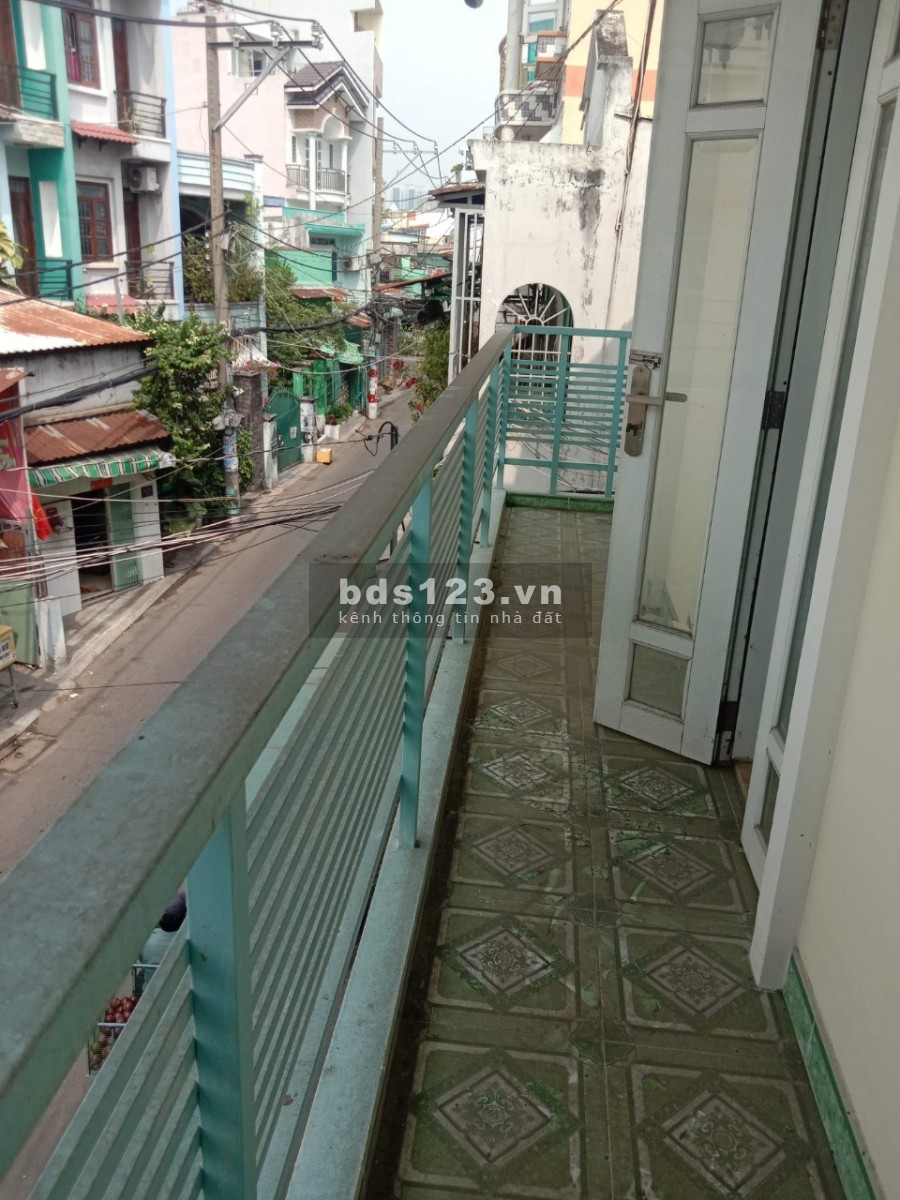 Nhỉnh 6 tỷ mua được 2 căn nhà Tô Hiệu hẻm Ôtô , quá rẻ, bán hay cho thuê đều được.