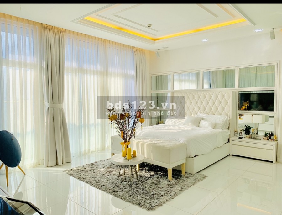 Bán PENTHOUSE Sunrise City, Quận 7 full nội thất đẹp giá 15,84 tỷ