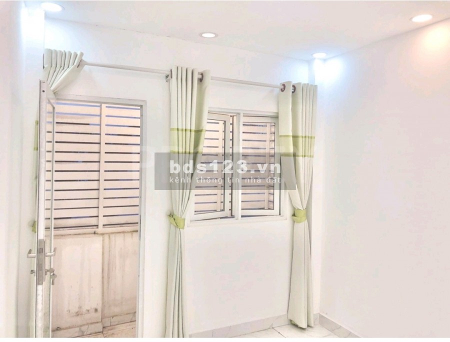 Nhà đẹp, măt tiền Bùi Thị Xuân, P.3, Tân Bình, 4PN, 18 triệu, 0938.764.277