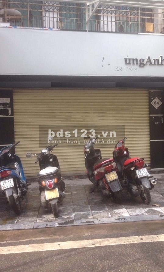Bán nhà 4 tầng lô góc 3 mặt thoáng MP Yên Phụ DT 89m2 MT 5.5m giá 23 tỷ. LH 0912442669
