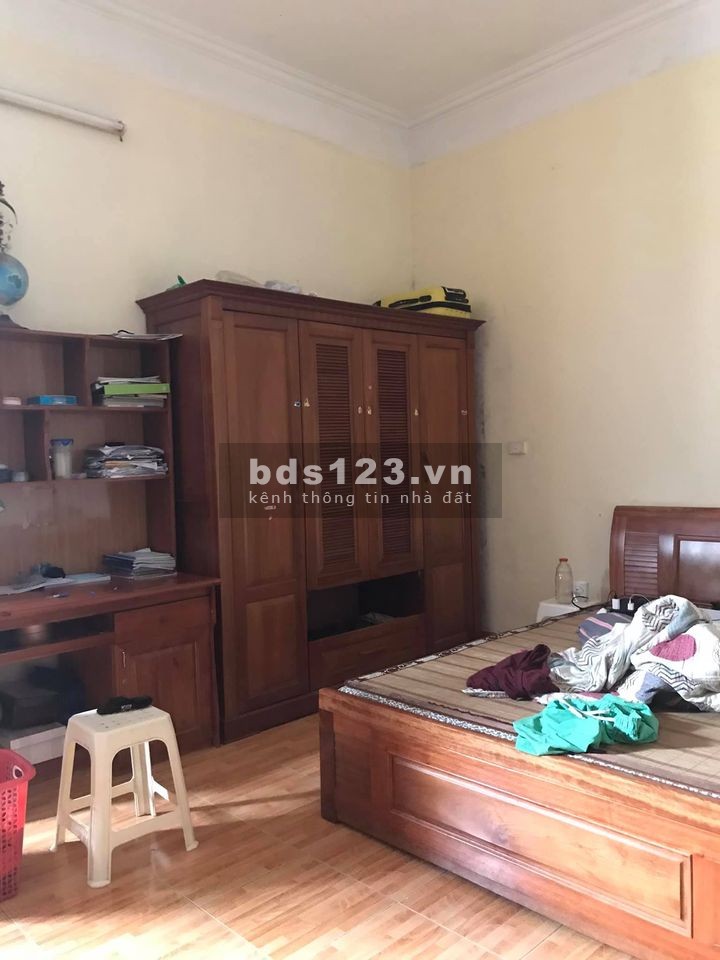 Bán nhà 4 tầng lô góc 3 mặt thoáng MP Yên Phụ DT 89m2 MT 5.5m giá 23 tỷ. LH 0912442669
