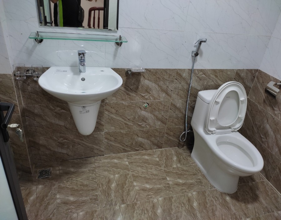 BÁN NHÀ - XÃ ĐÀN 2 MẶT PHỐ 20M VỈA HÈ.ĐANG CHO THUÊ 70TR/TH DT 66M x 4 TẦNG. MT 4.2M. GIÁ 28.5 TỶ